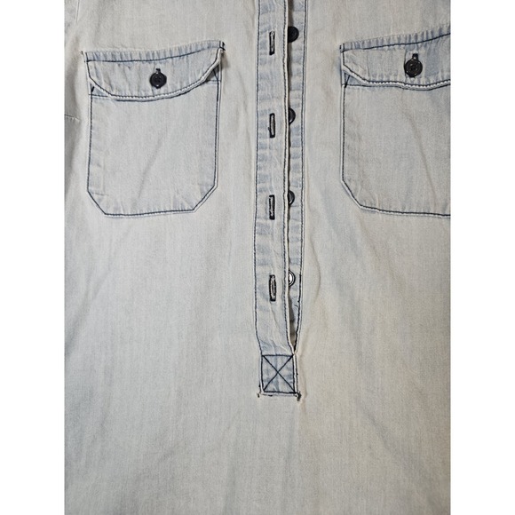 Lot Of 2 Old Navy Lightweight Denim Blue Long Sleeve Button Shirt Women's Small - Picture 15 of 16